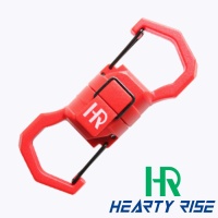 Карабин Hearty Rise Magnetic Locking Dual Carabine красный