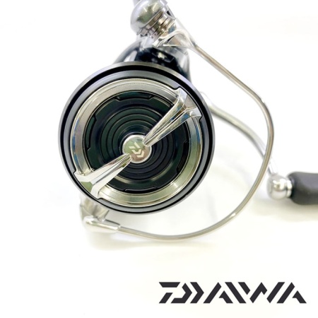 Катушка Daiwa 24 Luvias LT 2500S