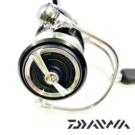 Катушка Daiwa 24 Luvias LT 2000S-P