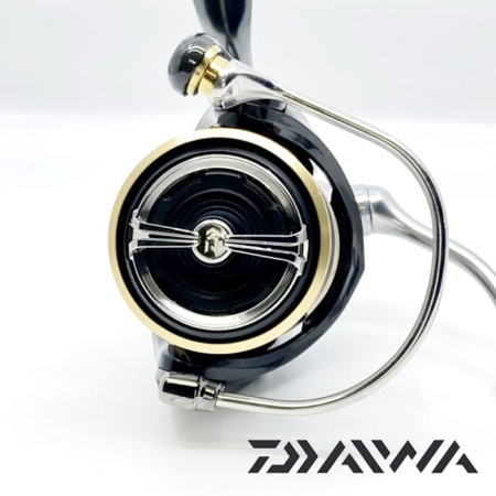 Катушка Daiwa 20 Luvias FC LT 2000S