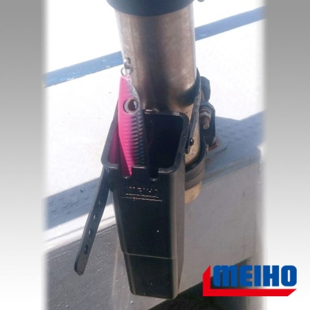 Держатель для приманок Meiho Lure Holder BM красный Держатель для приманок Meiho Lure Holder BM красный